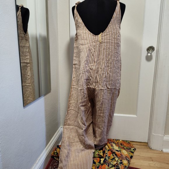 Striped linen jumpsuit - Picture 4 of 5